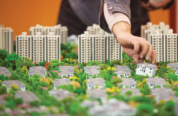 Thị trường bất động sản đang đi ngang, nhà đầu tư nên làm gì?